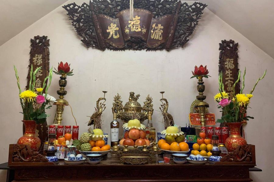 Cách bài trí bàn thờ gia tiên 